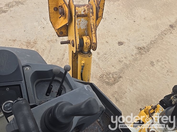 2010-deere-310sj-image-58