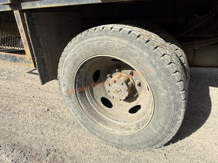 2000-ford-f450-image-25