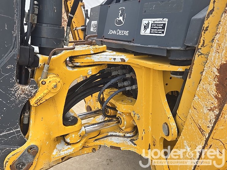 2010-deere-310sj-image-35