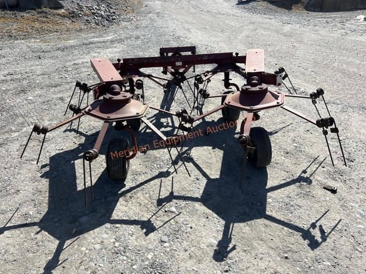 new-holland-162-image-3