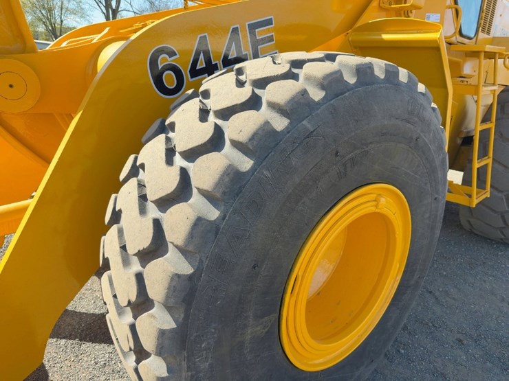 1989-deere-644e-image-16