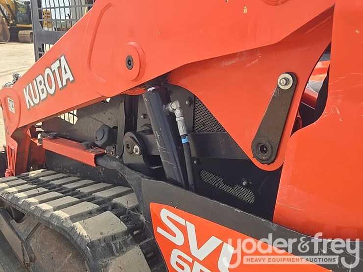 2021-kubota-svl65-2-image-31