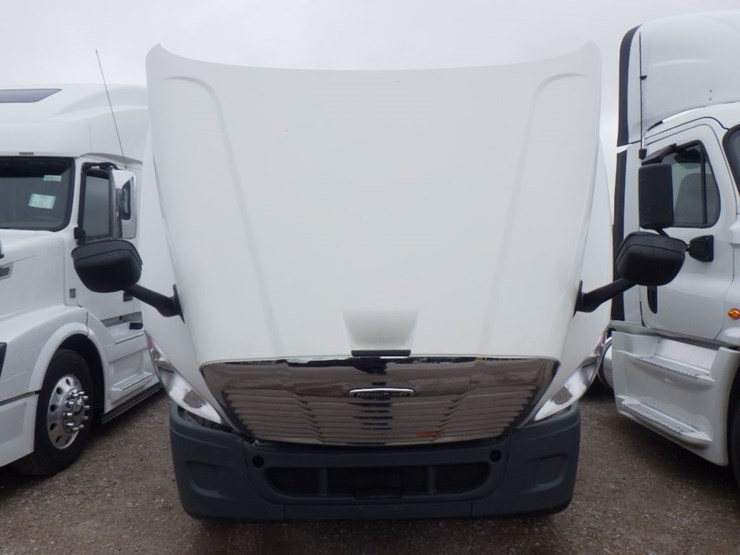 2017-freightliner-cascadia-125-image-21