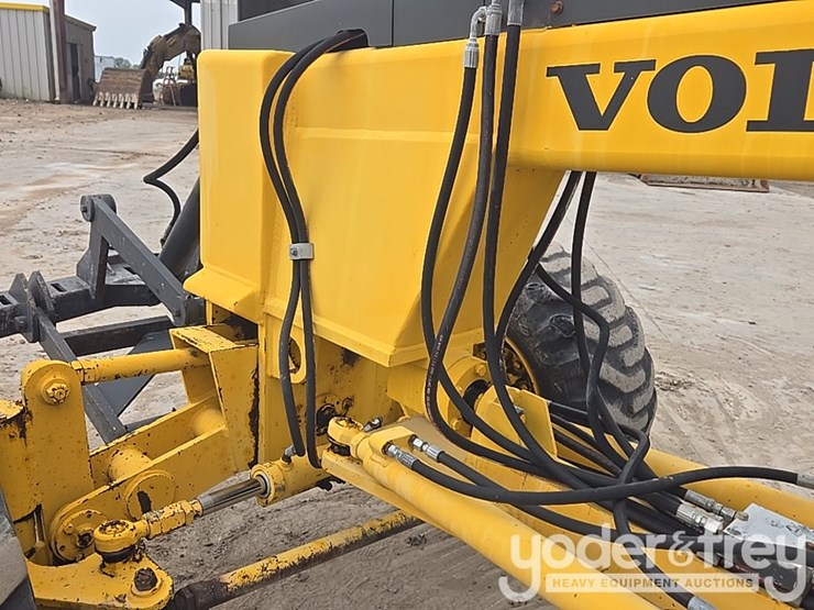 2004-volvo-g80-image-20