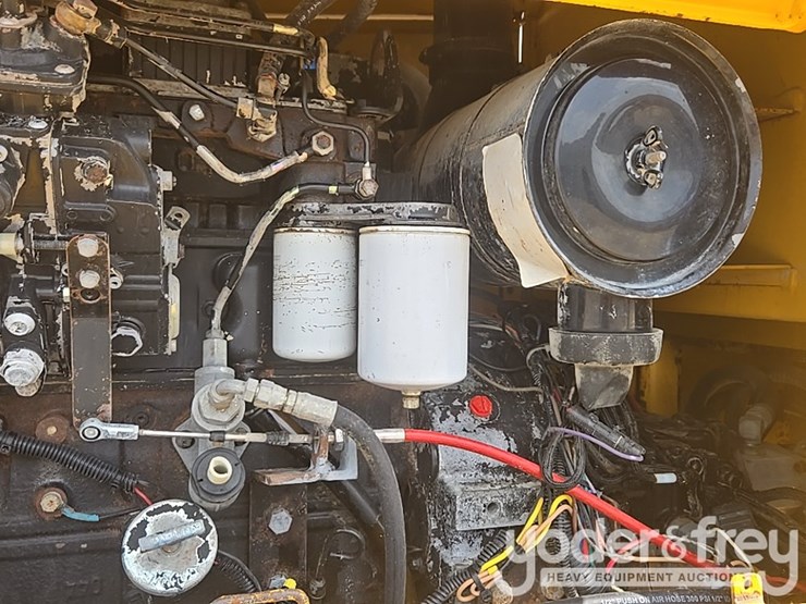 2000-champion-c80a-image-39