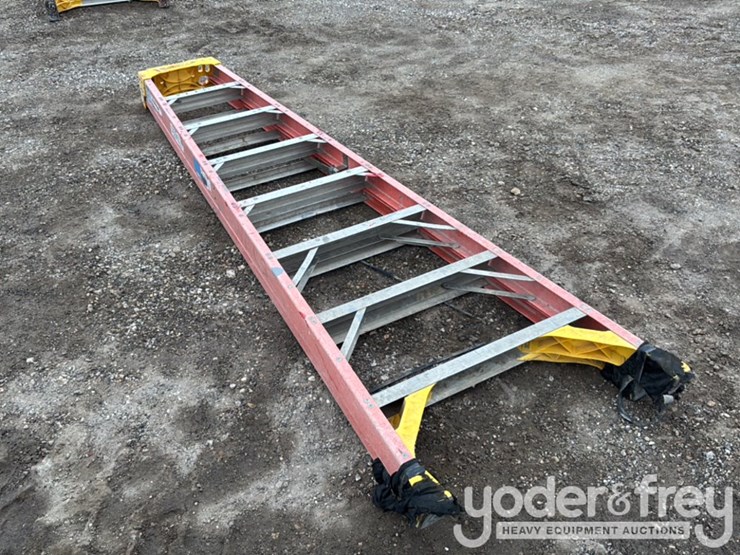 8'-a-frame-ladder-image-2
