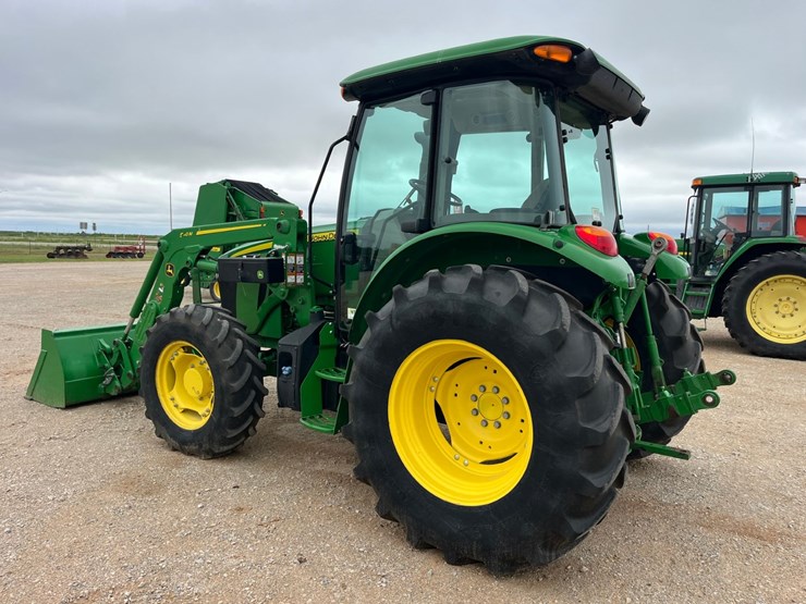 2019-john-deere-5100m-image-12