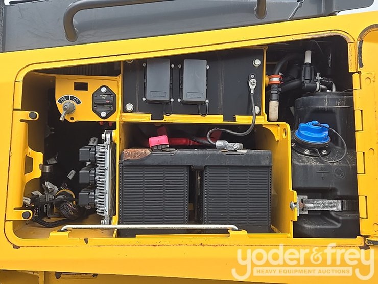 2019-deere-450k-lgp-image-27