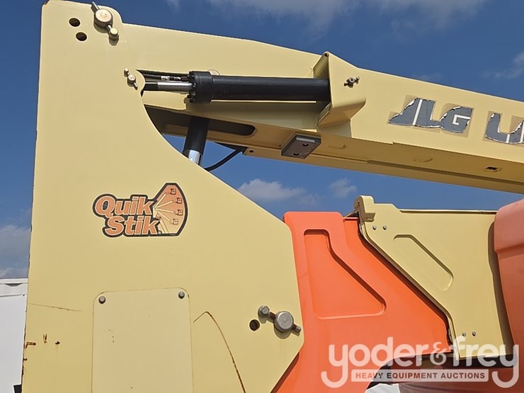 2016-jlg-800aj-image-29