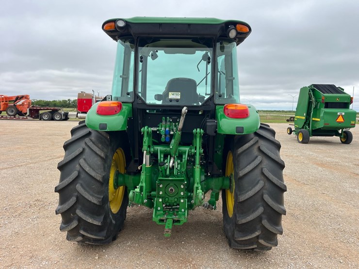2019-john-deere-5100m-image-10