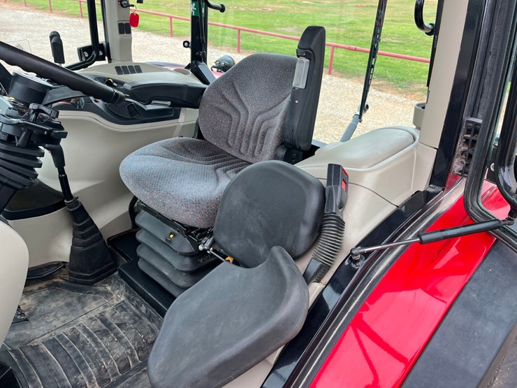 2021-massey-ferguson-4708-image-16