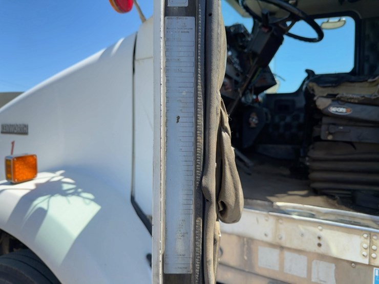 2000-kenworth-t800-image-33