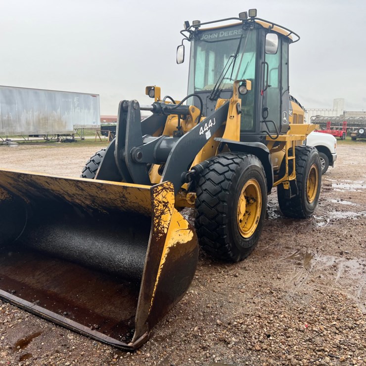 2006 DEERE 444J