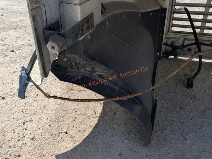 international-4700-image-7