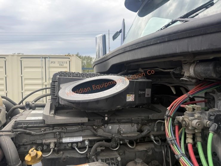 2020-freightliner-cascadia-113-image-63