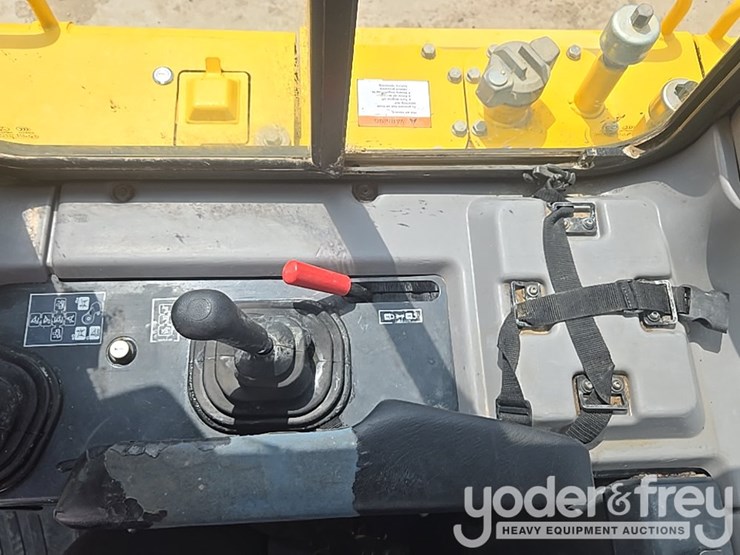 2019-komatsu-d65px-18-image-71
