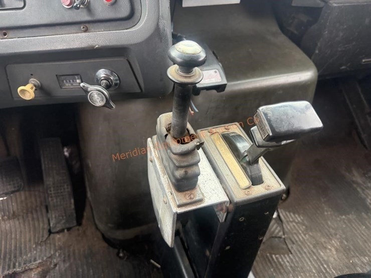 1988-ford-ln8000-image-33