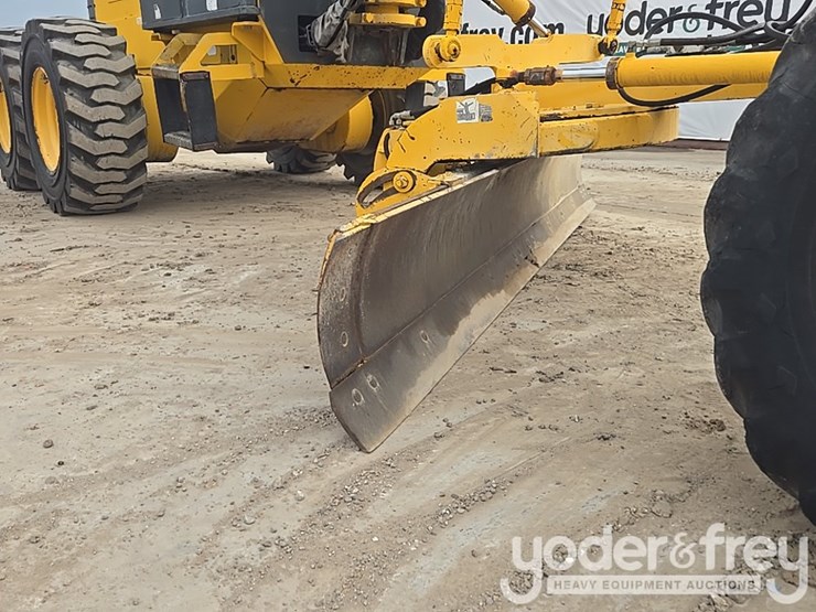 2004-volvo-g80-image-16