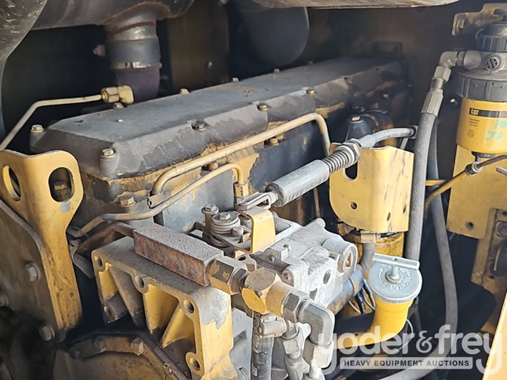 caterpillar-it28g-image-23