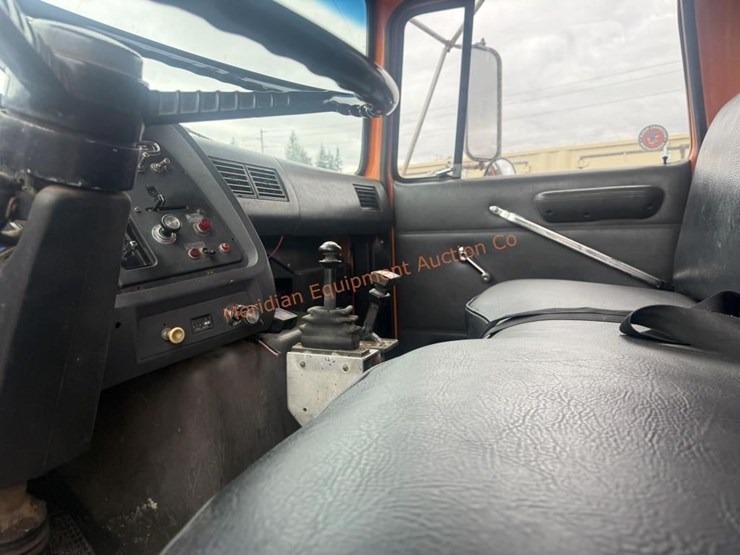 1988-ford-ln8000-image-25