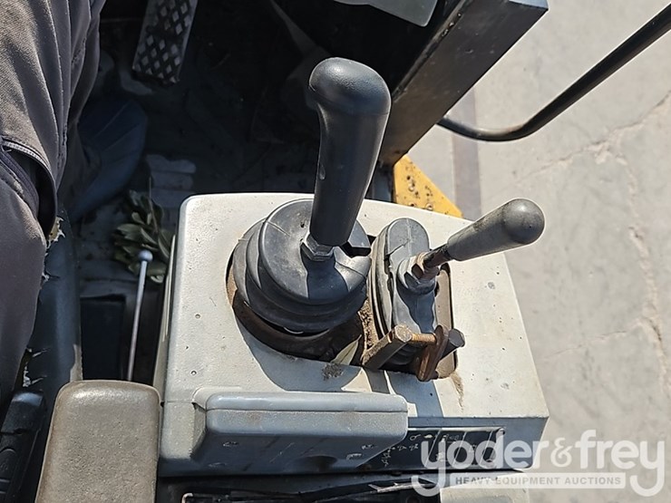 caterpillar-it28g-image-26