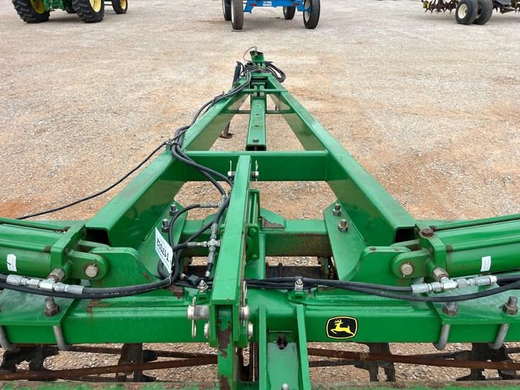 2008-john-deere-200-image-12