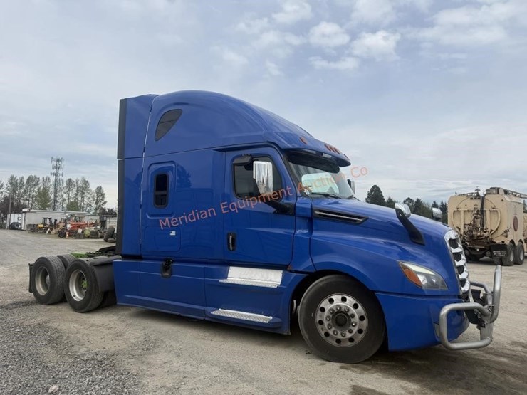 2020-freightliner-cascadia-113-image-10