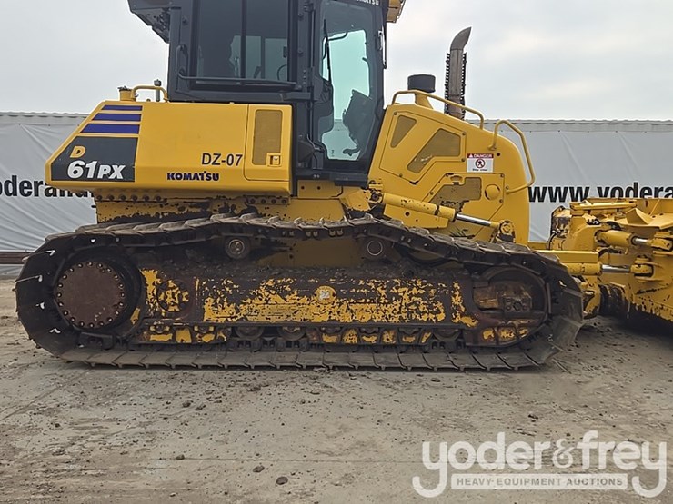 2022-komatsu-d61px-24-image-15