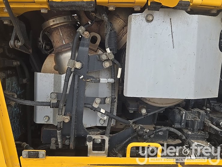 2019-komatsu-d65px-18-image-51
