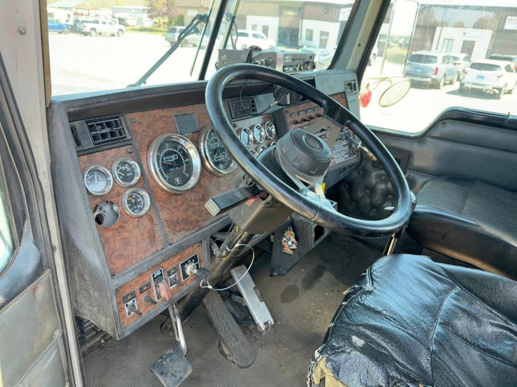 2000-kenworth-t800-image-27