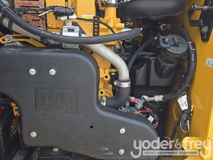2022-caterpillar-289d3-image-31