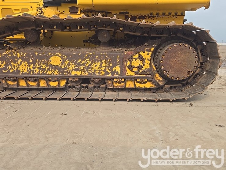 2022-komatsu-d61px-24-image-12