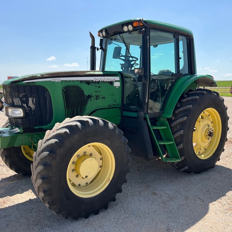 2004 JOHN DEERE 7420