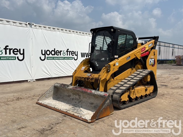 2022-caterpillar-299d3-image-1
