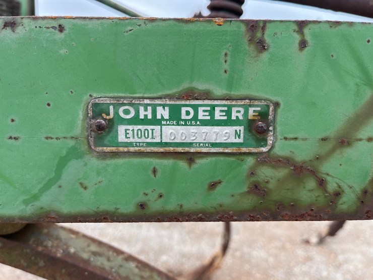 john-deere-100-image-8
