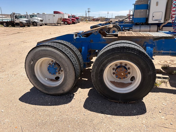 2007-peterbilt-378-image-4