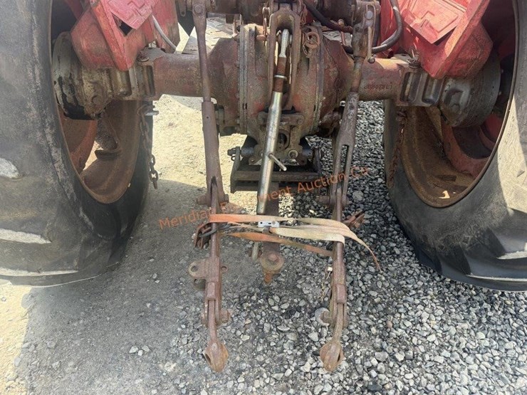 massey-ferguson-175-image-21