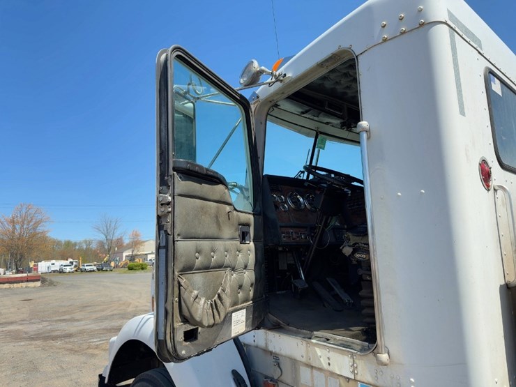 2000-kenworth-t800-image-24