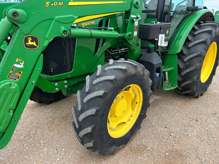 2019-john-deere-5100m-image-2