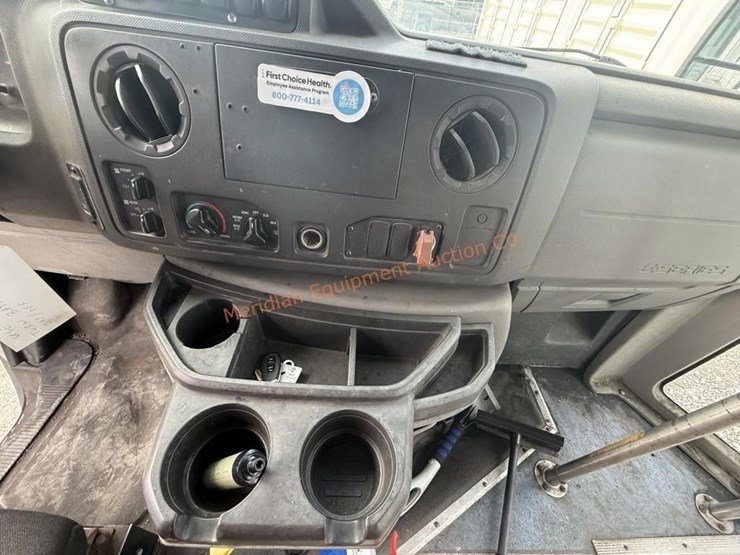 2010-ford-e450-image-41