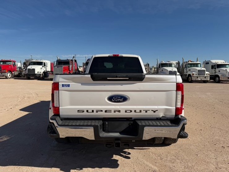 2019-ford-f350-image-6