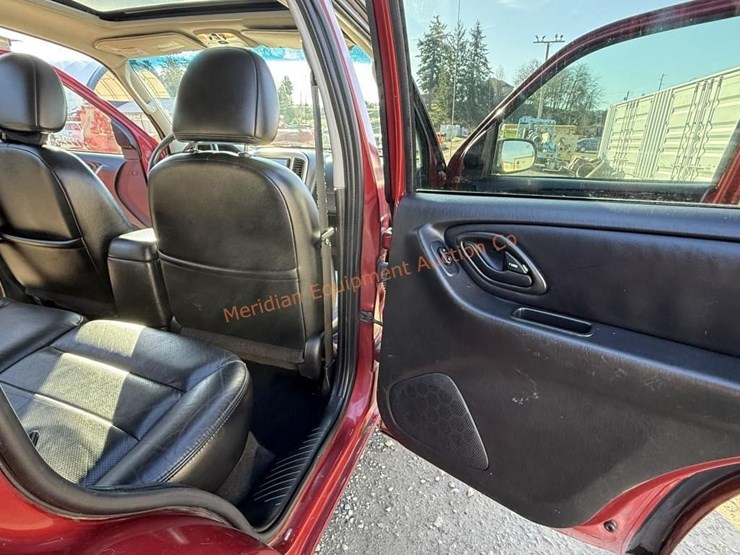 2005-ford-escape-image-27