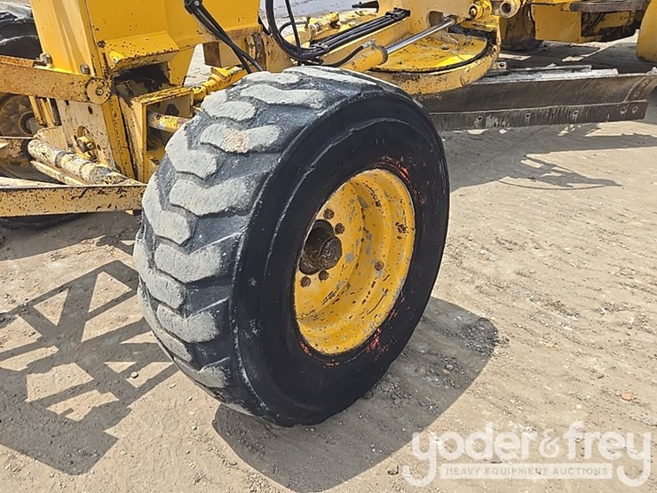 2000-champion-c80a-image-11