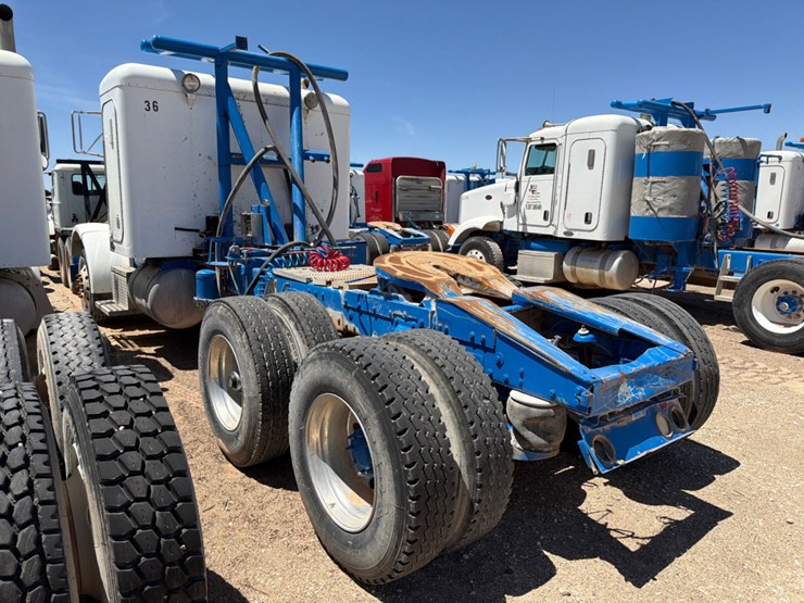 2000-peterbilt-378-image-6