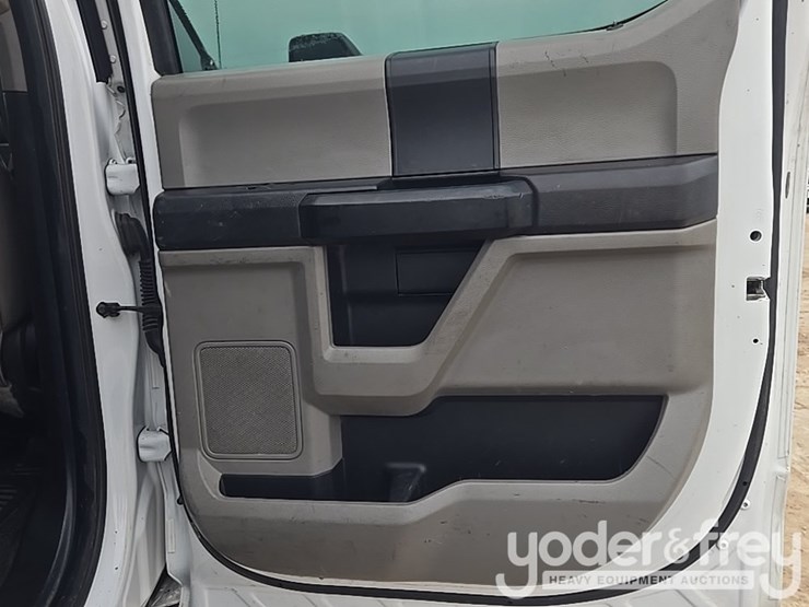 2017-ford-f250-image-40