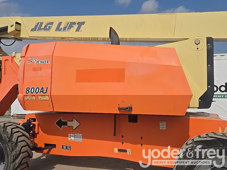 2016-jlg-800aj-image-49