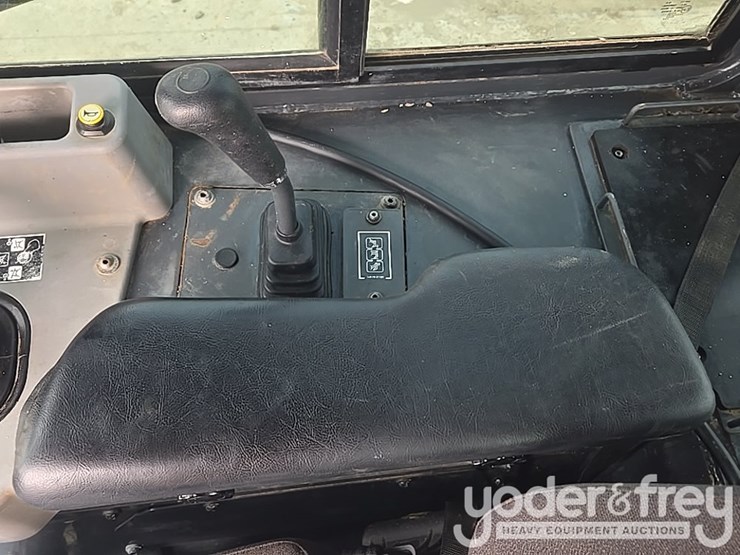 2022-komatsu-d61px-24-image-51