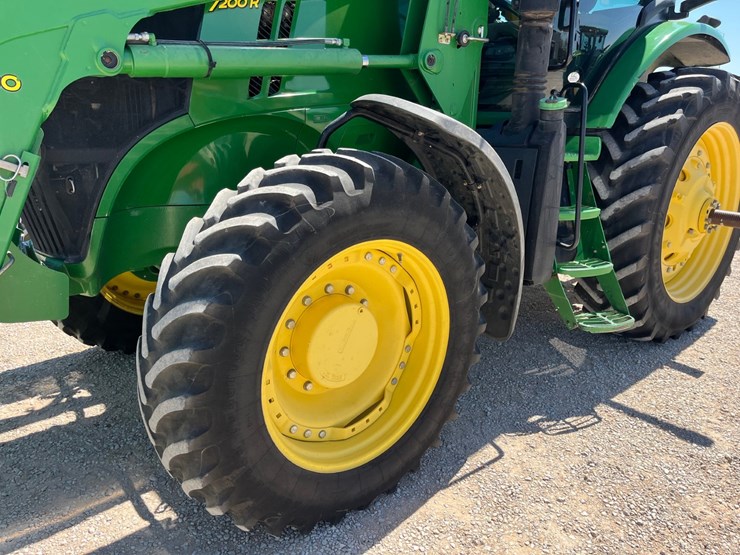 2011-john-deere-7200r-image-2
