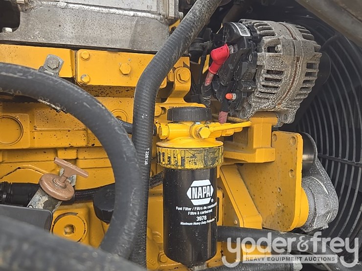 2010-deere-310sj-image-46