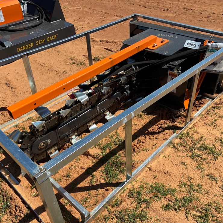 #T8606 • Wolverine SS Trencher